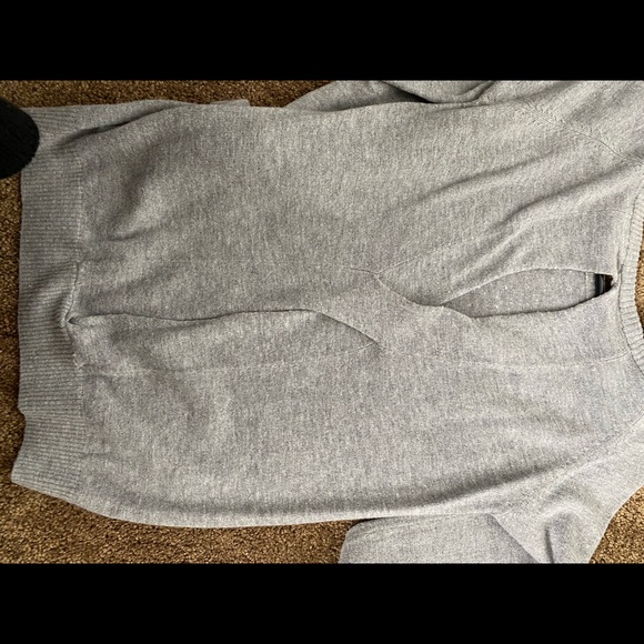 Forever 21 open back detail sweater - Picture 4 of 5